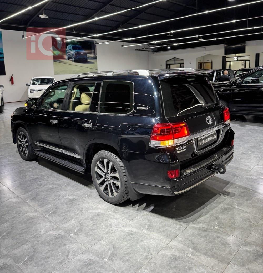 تويوتا لاندكروزر